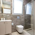 Chrystal Residences Apartman *